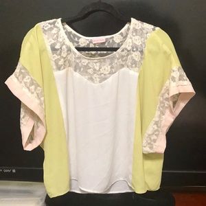 Gabriella Rocha Lace top!